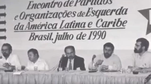 Primeira reunião do Forophoenix slots paga mesmoSão Paulo,phoenix slots paga mesmo1990,phoenix slots paga mesmoSão Paulo. Lula, idealizador do encontro, é o segundo da direita para a esquerda