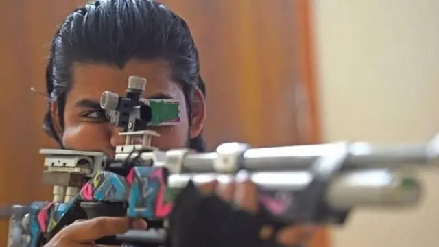 திவ்யான்ஷ் சிங் பவார்