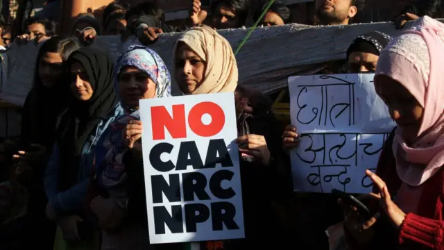 নাগরিকত্ব আইনের বিরুদ্ধে প্রতিবাদ দিল্লির জামিয়া মিলিয়া বিশ্ববিদ্যালয়ে