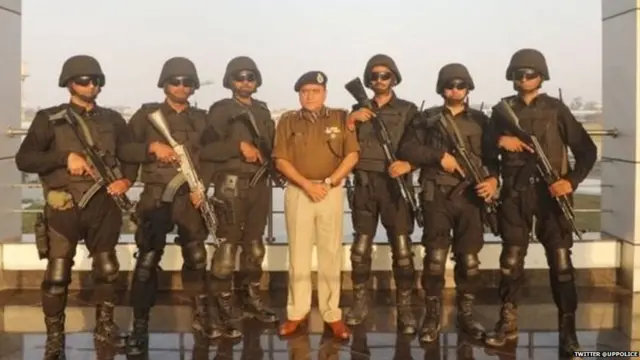 उत्तर प्रदेशचे पोलीस महानिर्देशक ओपी सिंह लखनऊच्या एटीएस मुख्यालयात.