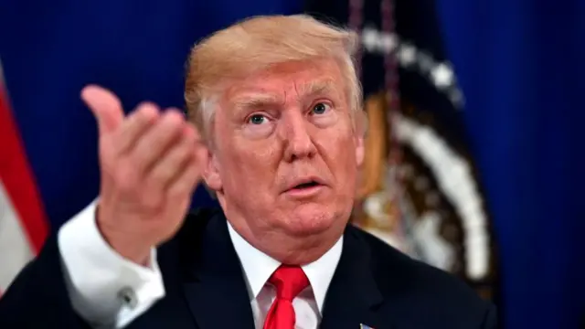 डोनल्ड ट्रंप