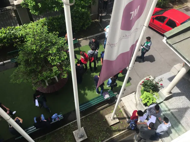 Matematička gimnazija u Beogradu, pogled na dvorište