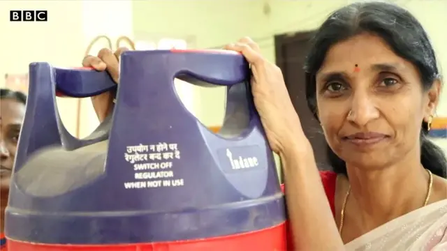 ఫైబర్తో తయారైన వంట గ్యాస్ సిలిండర్లు