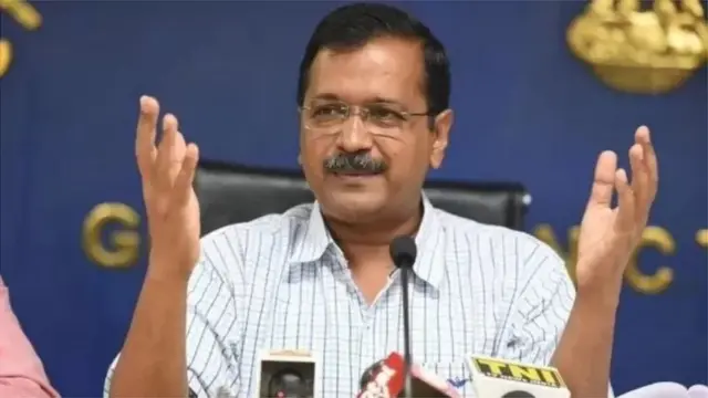 કૉંગ્રેસ આપને ભાજપની બી ટીમ કહે છે