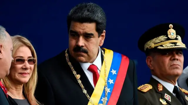 Maduro junto a su mujer, Cilia Flores, Diosdado Cabello, vicepresidente del PSUV y Vladimir Padrino, ministro de Defensa.