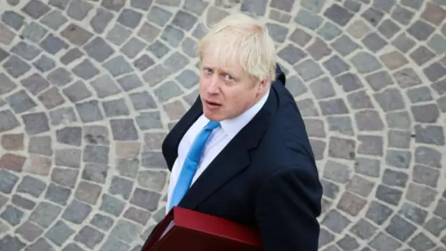 بوریس جانسون، نخست وزیر این کشور وعده داده بود که کشورش در این تاریخ از اتحادیه اروپا خارج می‌شود