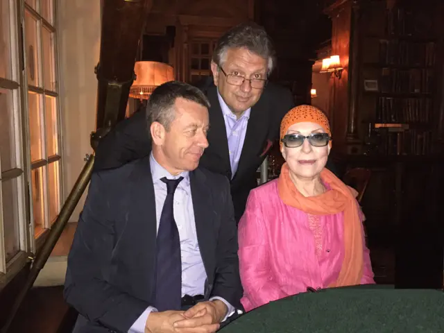 Слева нгаправо: Питер Морган: Юрий Голигорский: Инна Чурикова