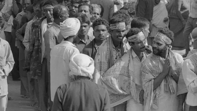 பாபர் மசூதி தகர்ப்பு