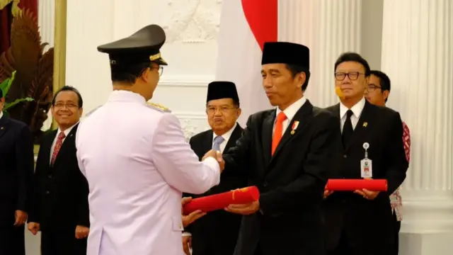 Pelantikan Anies-Sandi