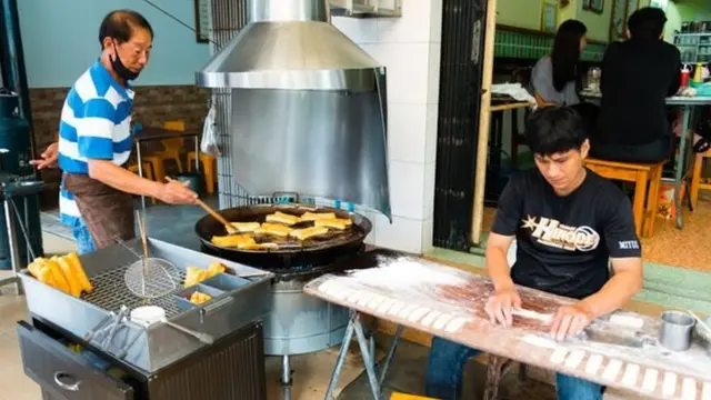 المدينة التي يحرص سكانها على تناول الإفطار في الرابعة فجرا