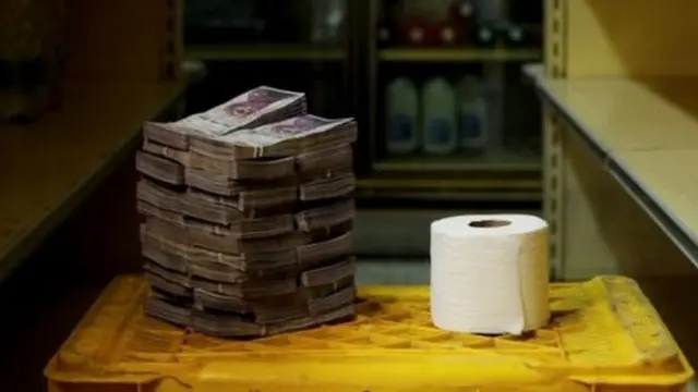 Uang yang dibutuhkan untuk membeli tisu di Venezuela.