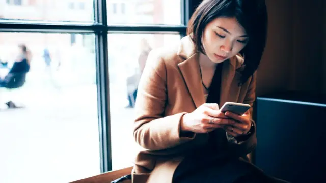 Те, кто страдает от телефобии, могут отправлять десятки текстовых сообщений в день, но при этом дрожать от одной мысли о разговоре по телефону