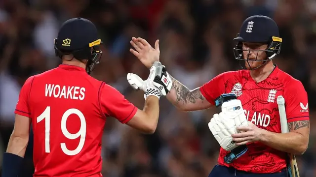 క్రిస్ వోక్స్, బెన్ స్టోక్స్