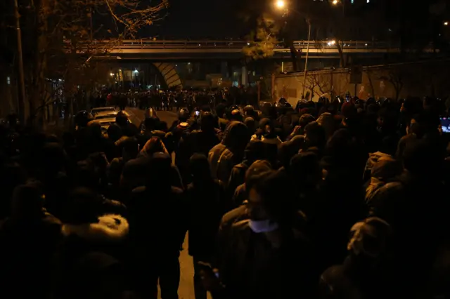 یادبود جانباختگان سقوط هواپیمای اوکراین