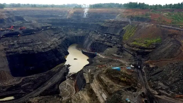 ભારતમાં મોટા ભાગની કોલસાની ખાણો ઝારખંડ, છત્તીસગઢ અને ઓડિશામાં છે