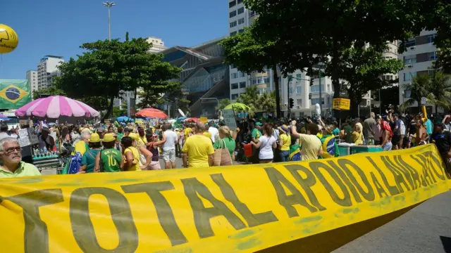 Manifestaçãobet365 eleição brasilCopacabana pede fim da impunidade e do foro privilegiado,bet365 eleição brasilapoio à operação Lava Jato da Polícia Federal