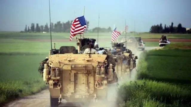 துருக்கி எல்லையில் 2017ல் காணப்பட்ட அமெரிக்க குர்துகளின் படைகள்