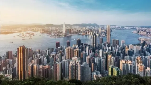 HONG KONG: Una mabilionea 71