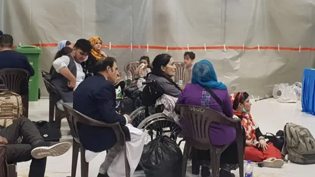 ਹਿੰਡਨ ਏਅਰਬੇਸ ਤੇ ਪਹੁੰਚੇ ਯਾਤਰੀਆਂ ਦਾ ਕੋਵਿਡ-19 ਟੈਸਟ ਵੀ ਕੀਤਾ ਗਿਆ।