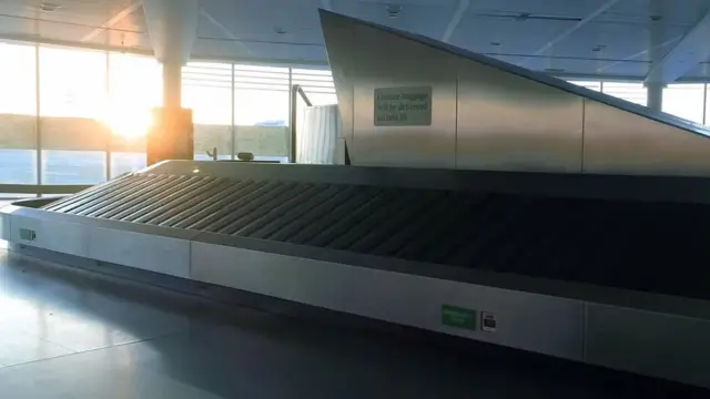 히드로 공항 1번 터미널의 모든 물품이 수일에 걸쳐 경매에 부쳐진다