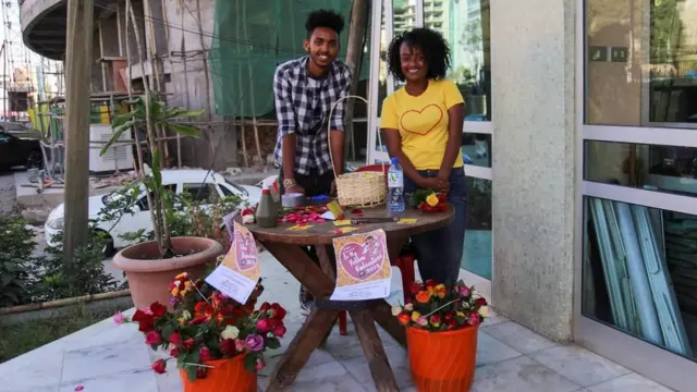 ዕምበባ ዝሸጡ ዘለው መናእሰይ