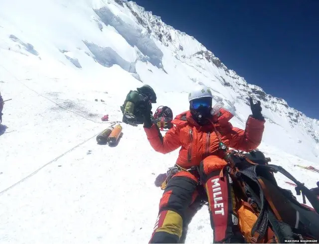 बाल्कनी परिसर