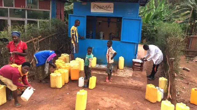 Abaturage bari kuvoma amazi ya Water Access Rwanda