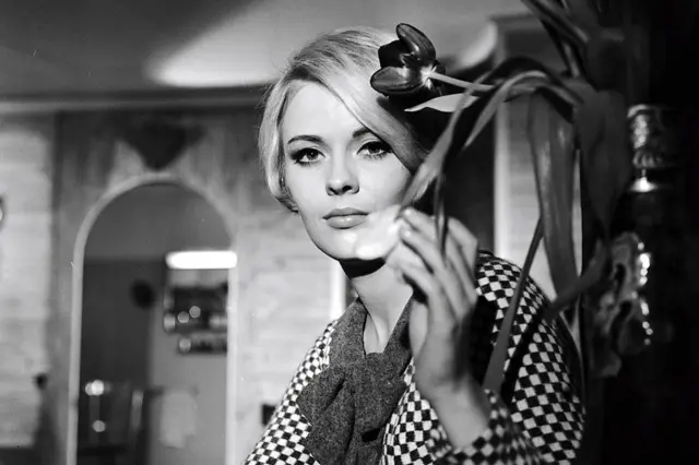 Jean Seberg en el rodaje de "Echappement libre" el 11 de febrero de 1961.