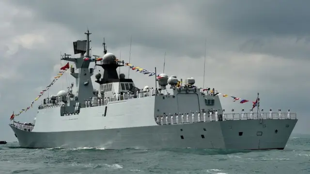 Фрегат "Хуаньшан" ВМФ Китая.