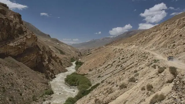 રસ્તાની તસવીર