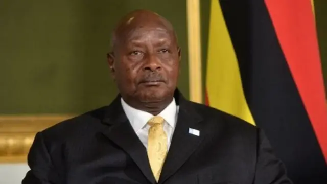 Mwezi Aprili Rais Yoweri Museveni alitangaza hatua mpya za kudhibiti mienendo ya madereva wa malori baada ya kuthibitika kuwa wanachangia maambukizi ya corona