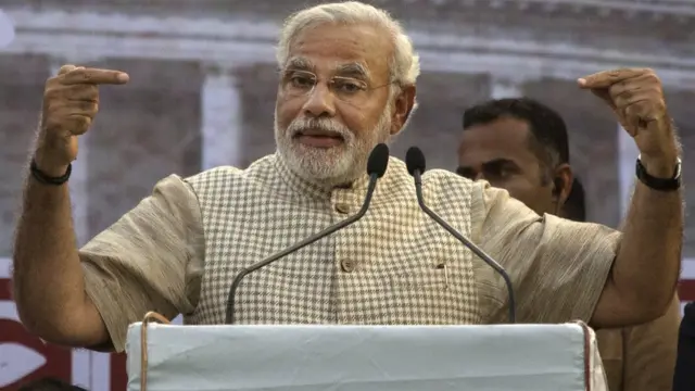 नरेंद्र मोदी