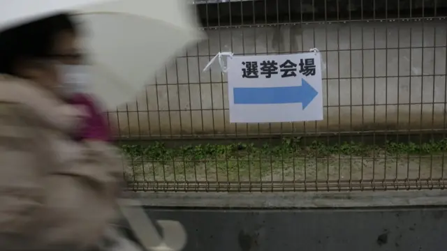 台风影响交通，但投票日期没有改变。