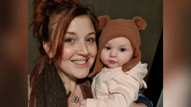 ألكسندرا وطفلتها