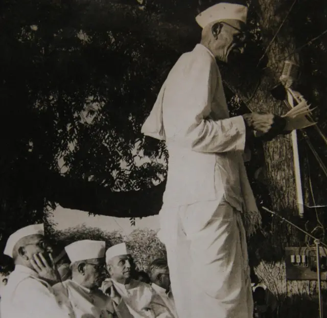 ગુજરાત રાજ્યના ઉદ્દઘાટન વખતે રવિશંકર મહારાજ