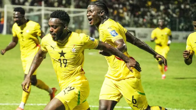 inaki and salisu celebrate Inaki's goal