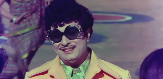  எம்ஜிஆர், திரைப்படங்கள், அதிமுக, அரசியல்
