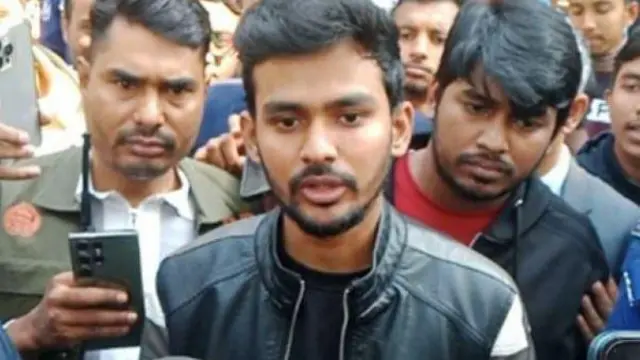 অন্তর্বর্তীকালীন সরকারের উপদেষ্টা ও বৈষম্যবিরোধী ছাত্র আন্দোলনের সাবেক সমন্বয়ক আসিফ মাহমুদ