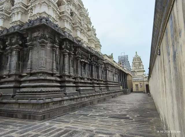 சோழர், சமணம்