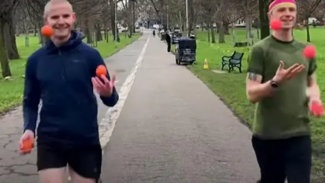 जॉगलिंग 