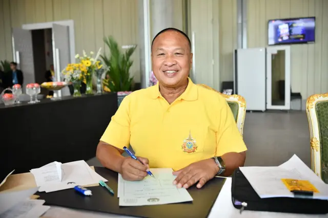 พล.อ. เกรียงไกร ศรีรักษ์ กล่าวเมื่อ 12 ก.ค. ว่า ยังไม่มีใครยกหูโทรศัพท์มาทาบทามให้เป็นประธาน มีแต่สื่อที่ให้ความไว้วางใจ แต่ยอมรับว่า “มีความหนักใจ” 