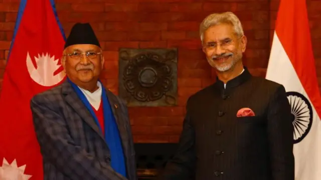 विपक्षी नेता ओली र एस जयशङ्कर 