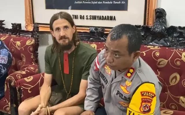 Philip Mark Mehrtens bebas.