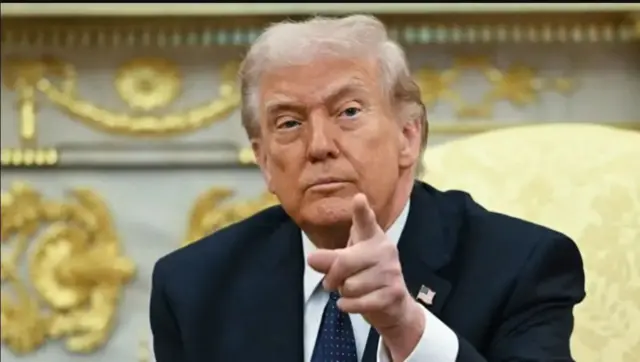 डोनाल्ड ट्रम्प