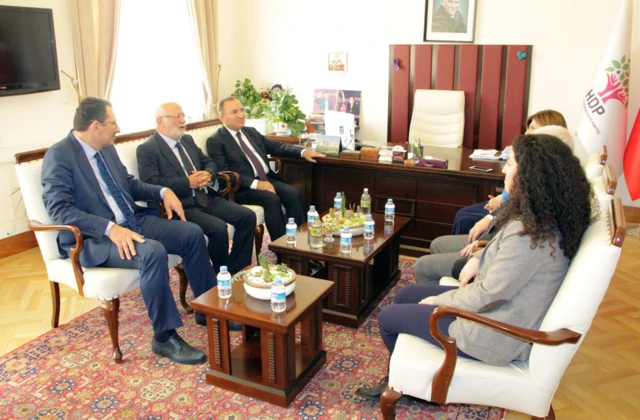 Bekir Bozdağ'ın ziyareti