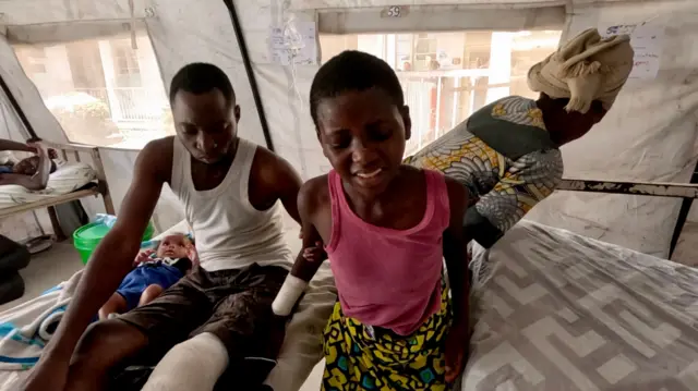 Wata yarinya da ta samu rauni sakamakon rikicin na DR Congo.