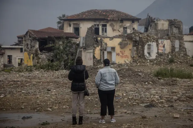 Depremzedelere kira yardımı kesildi, tepkiler sürüyor: 'Yoklukla mücadele ediyorlar'
