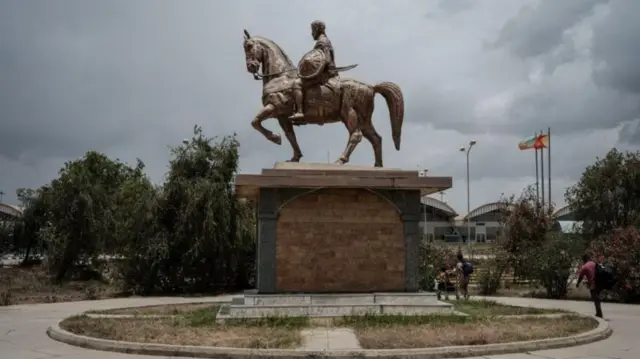 ሓወልቲ ኣሉላ