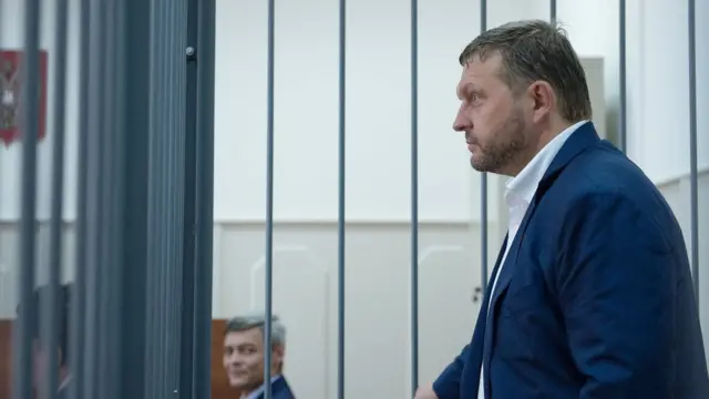 Никита Белых за решеткой