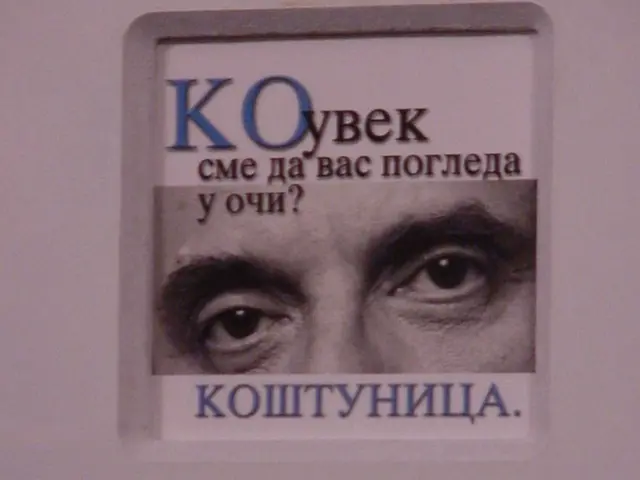 Koštunica na plakatu